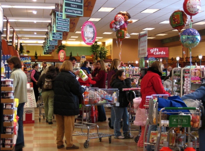 Busy coronvirus supermarket