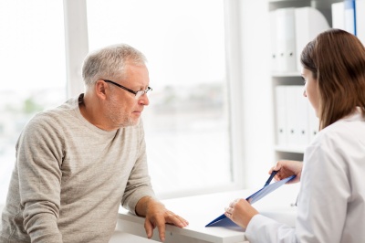 Patient and HCP consultation Large 1